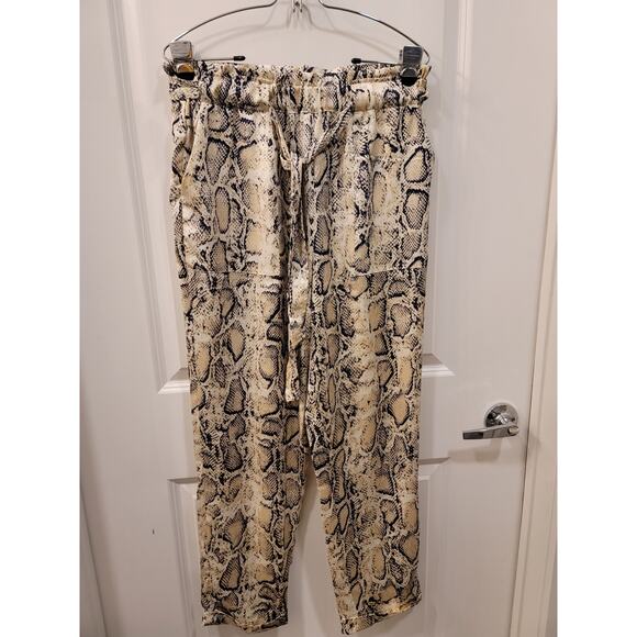 San Souci Snake Print Paperbag Pants - Picture 5 of 7